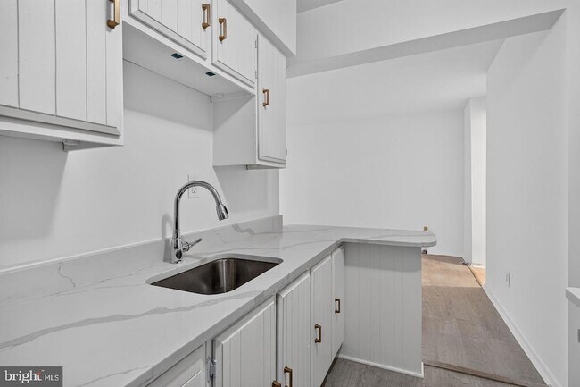 Building Photo - 1711 Massachusetts Ave NW