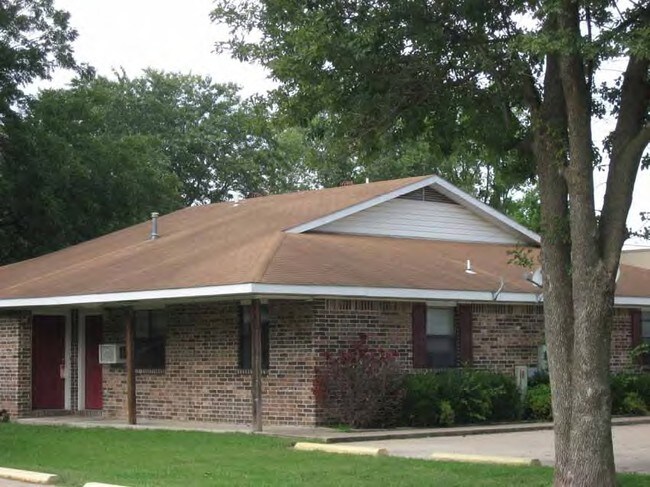 Primary Photo - Benton Street Apartments