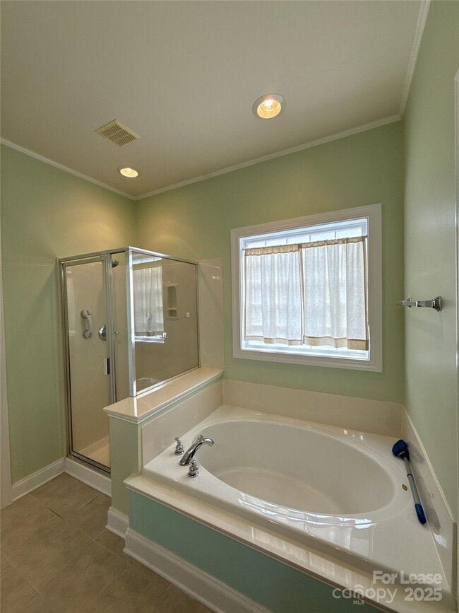 Building Photo - 7032 Ladys Secret Dr