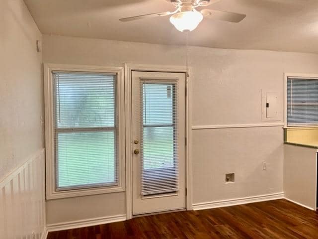 Building Photo - 3760 Kris St