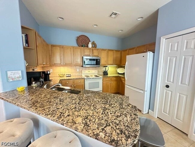 Building Photo - 9250 Bayberry Bend