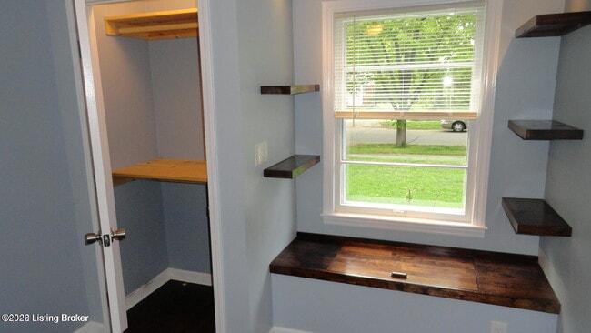 Building Photo - 4202 Berkshire Ave