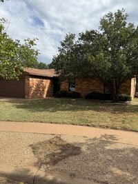 Building Photo - Updated 3-2-2 in Northwest Lubbock Near TC...