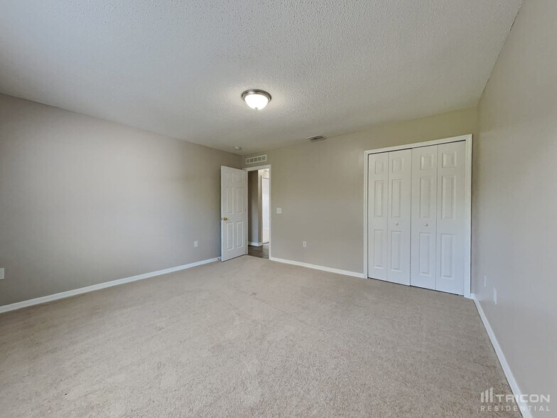 Building Photo - 2665 Whispering Trails Dr