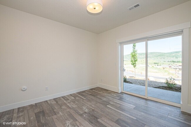 Building Photo - 3208 Quarry Springs Dr
