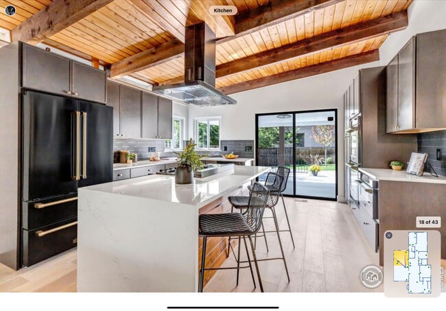 Building Photo - 2357 Grove St