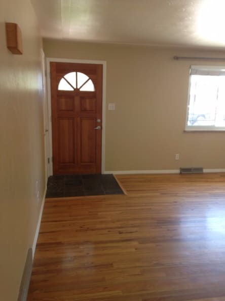 Building Photo - Fabulous Lakewood Home!