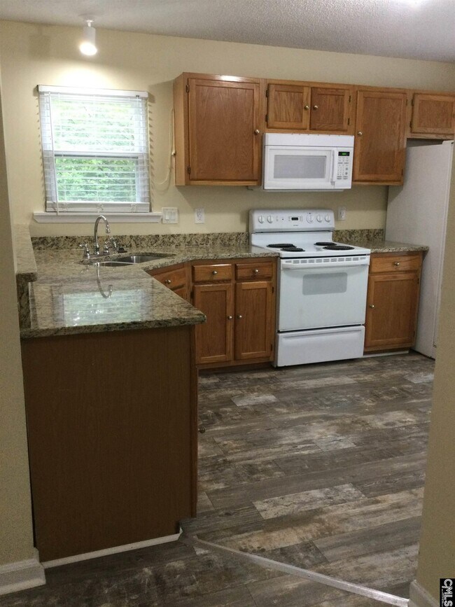 Building Photo - 15 Lamplighter Ct