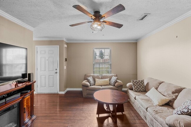 Building Photo - 3 br, 2 bath House - 1804 Gypsy Court