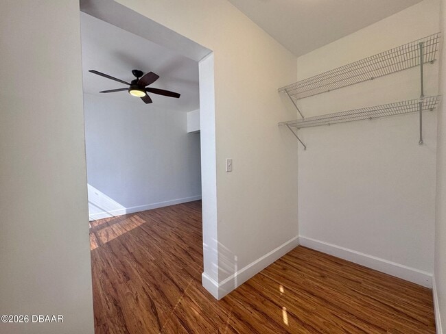 Building Photo - 436 N Grandview Ave