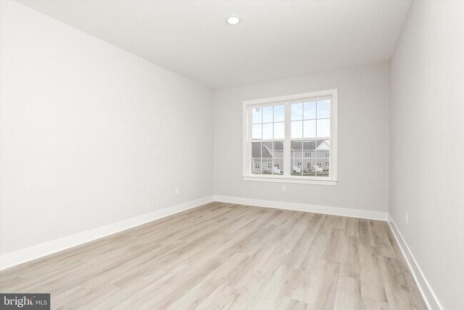 Building Photo - 4403 Thompson Dr