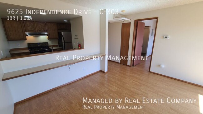 Building Photo - 9625 Independence Dr