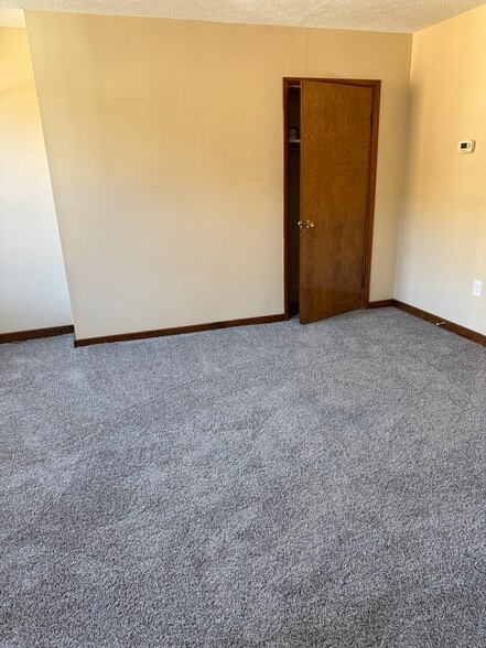 Livingroom - 834 Evergreen Ave