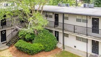 Building Photo - 1290 Park Blvd