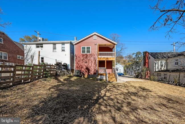 Building Photo - 117 E Monmouth St