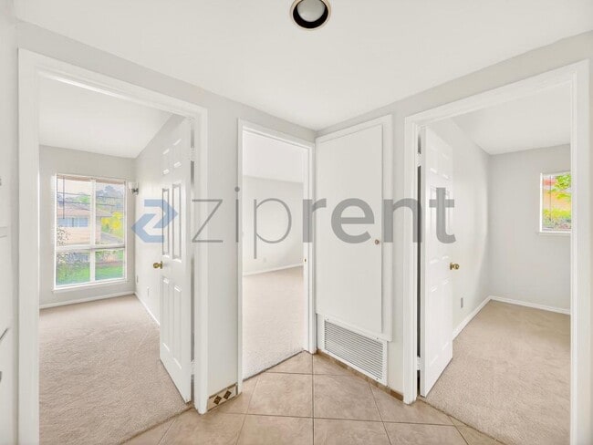 Building Photo - 9534 Swinton Ave