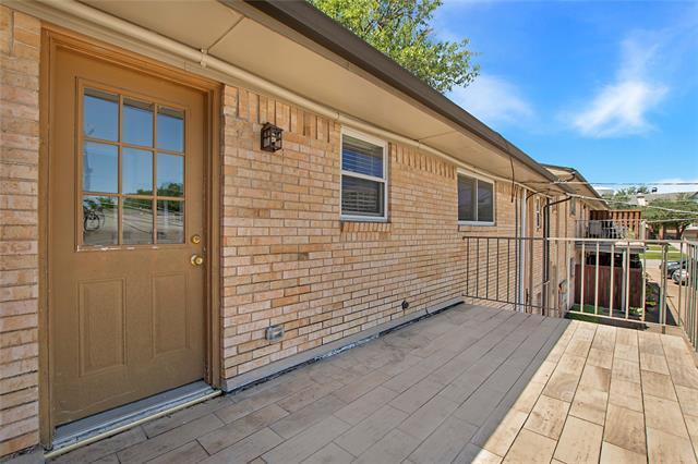 Building Photo - 5817 Sandhurst Ln