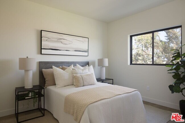 Building Photo - 3849 Don Tomaso Dr