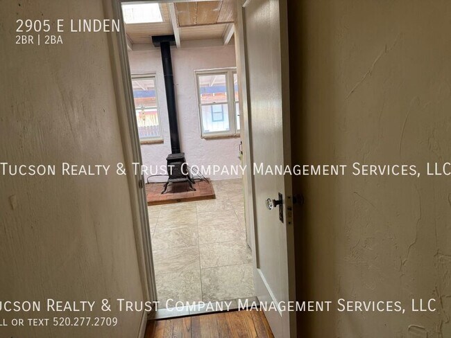 Building Photo - 2905 E LINDEN-