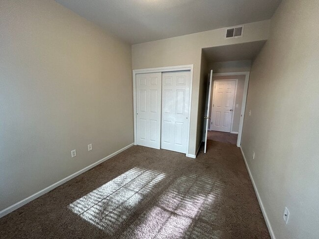 Building Photo - A Cozy Windsor Retreat with Open Living Space