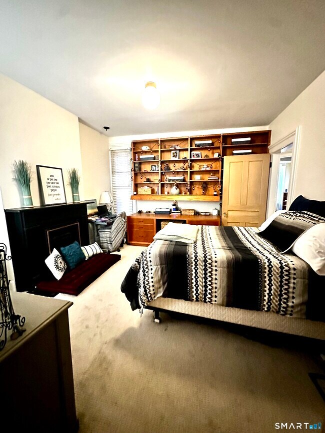 Building Photo - 95 Olive St