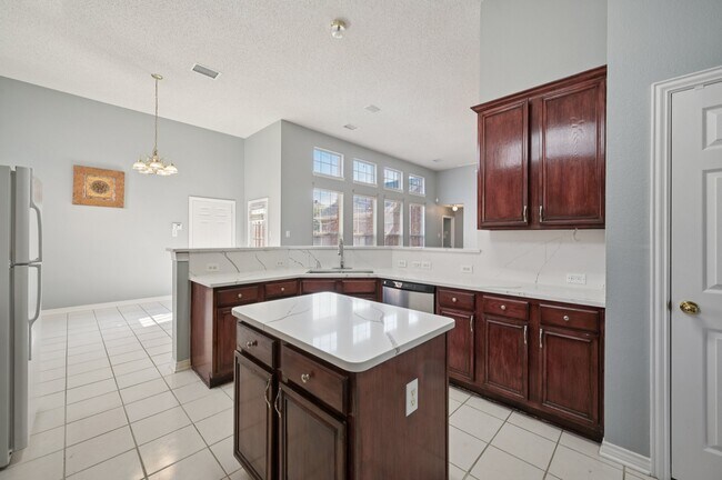 Building Photo - 4400 Foxtail Ln
