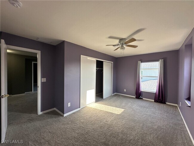 Building Photo - 8100 Allamanda Ct