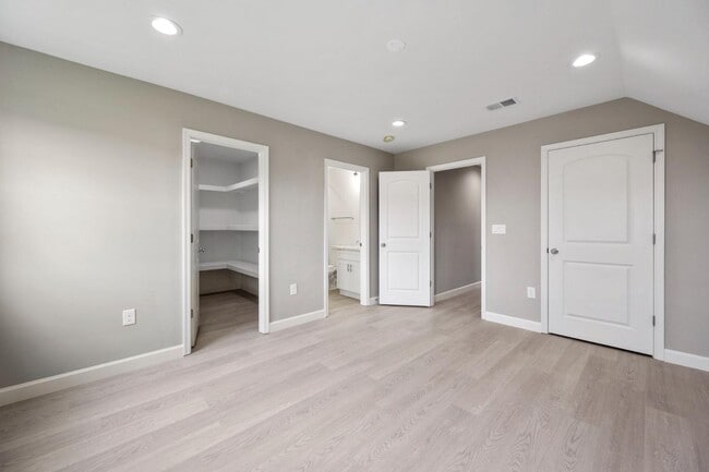 Building Photo - 2253 Papermill Rd