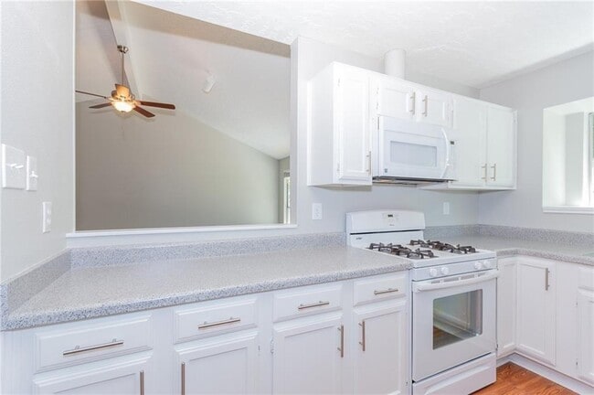 Building Photo - 1500 Pigeon Forge Rd