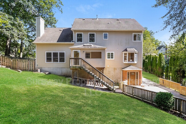 Building Photo - 2 Lucha Ct