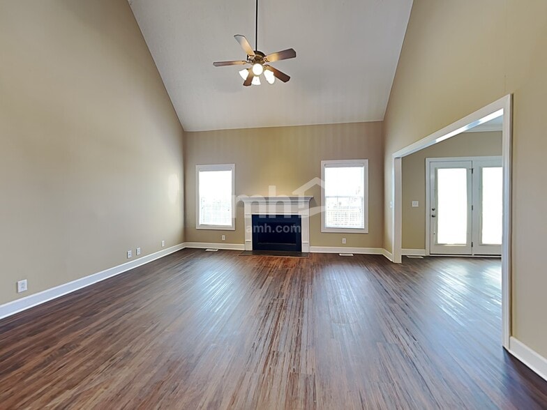 Building Photo - 1802 Potters Ct