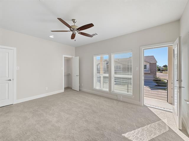 Building Photo - 5704 Woodlands Dr