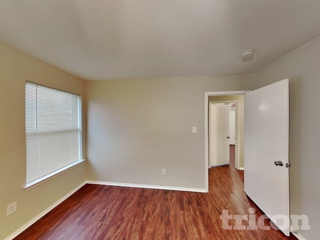 Building Photo - 2709 Star Ave