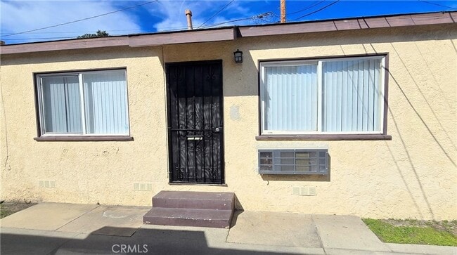 Building Photo - 6702 Flora Ave