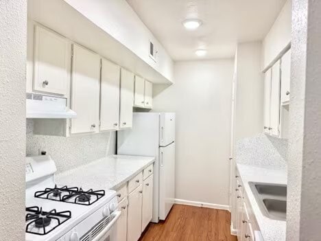 Building Photo - 6125 E Wonsley Dr