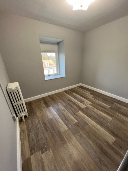 Building Photo - 806 Ferry St