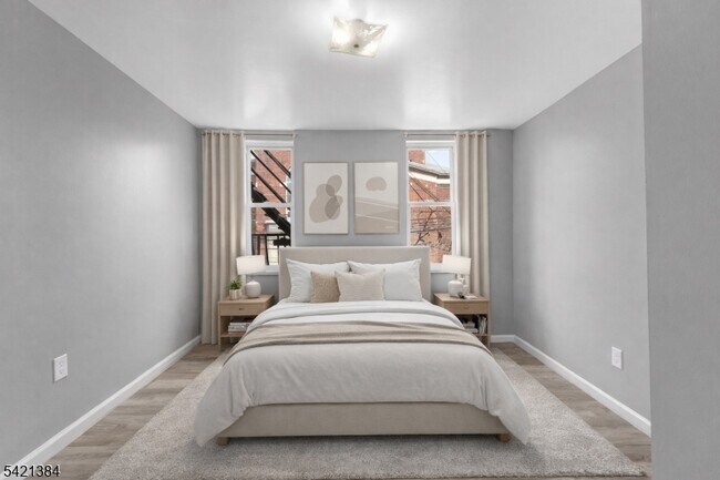 Building Photo - 23 Monroe St