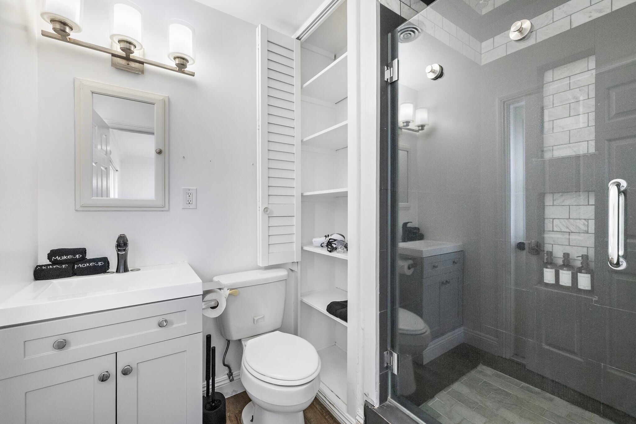 Building Photo - 1581 Baker St