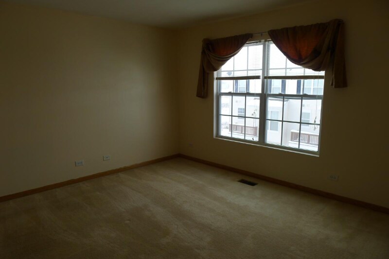Building Photo - 1577 W Turtle Creek Ln