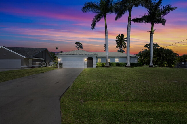 Primary Photo - 131 NE Naranja Ave