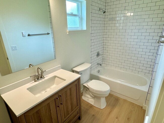 Building Photo - Brentwood-Darlington Fully Remodeled Bungalow with Huge Fenced Yard, A/C, Water/Sewer Included!