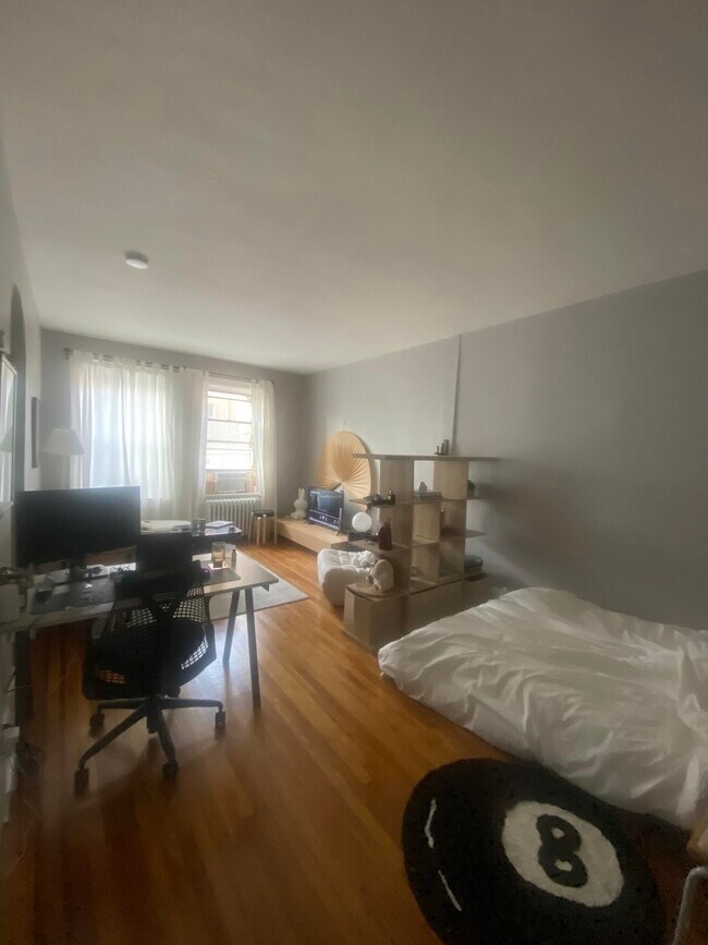 Building Photo - 821 Bergen Ave