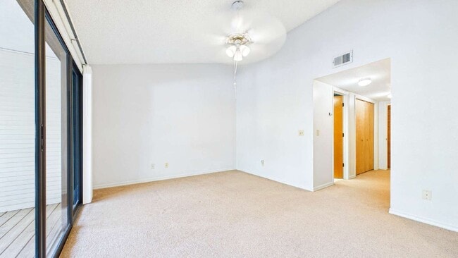 Building Photo - 9479 Tara Cay Ct