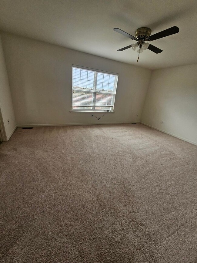 Building Photo - 830 Woodline Dr