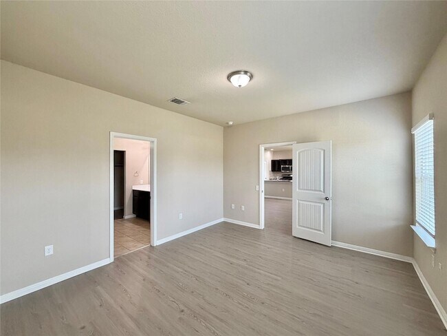 Building Photo - 1416 Fort Dessau Rd