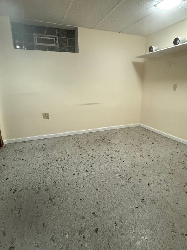 Building Photo - 7741 W Argyle St