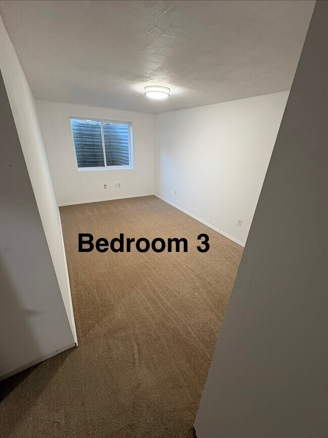 Building Photo - 6221 S 700 W