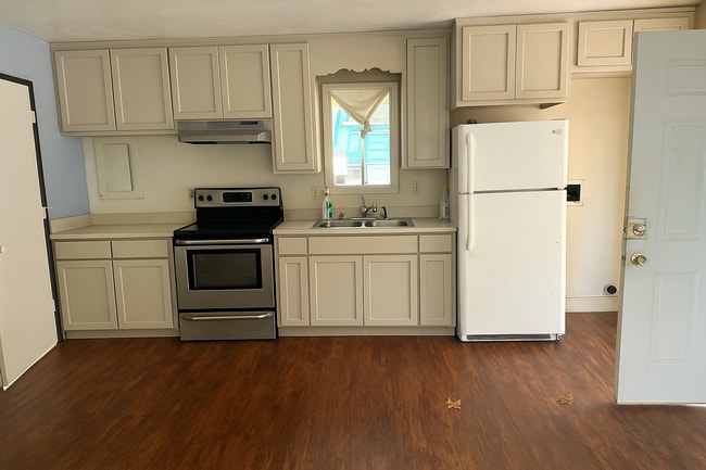 Building Photo - 1637 56th Ave