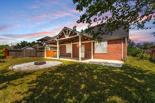 Building Photo - 11631 Trail Point Dr