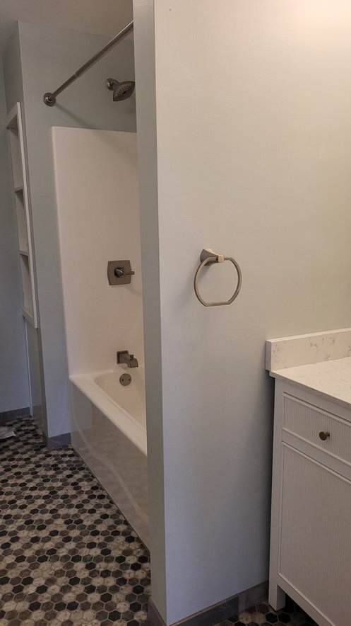 1st floor bathroom - 208 N Franklin St